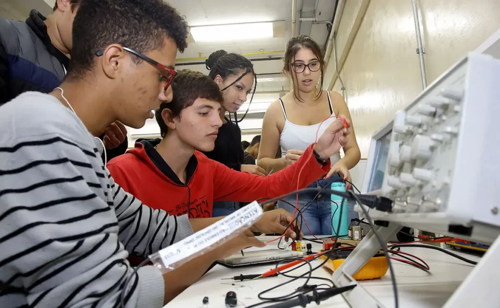 Cursos Técnicos Gratuitos MG